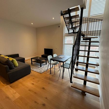 Winchester Street Apartments By Urban Abode Basingstoke Bagian luar foto